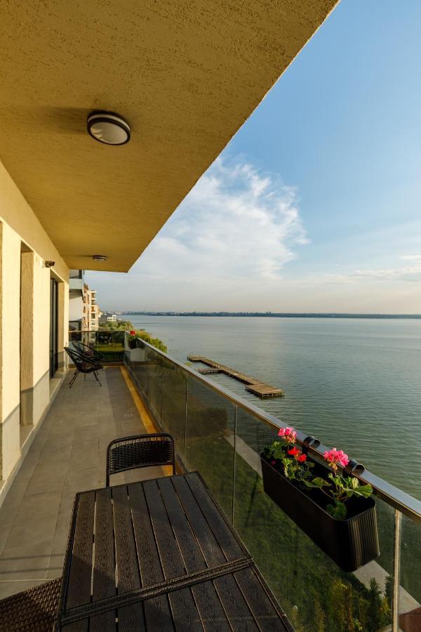 Lago Apartment Mamaia Butoaie Exteriör bild