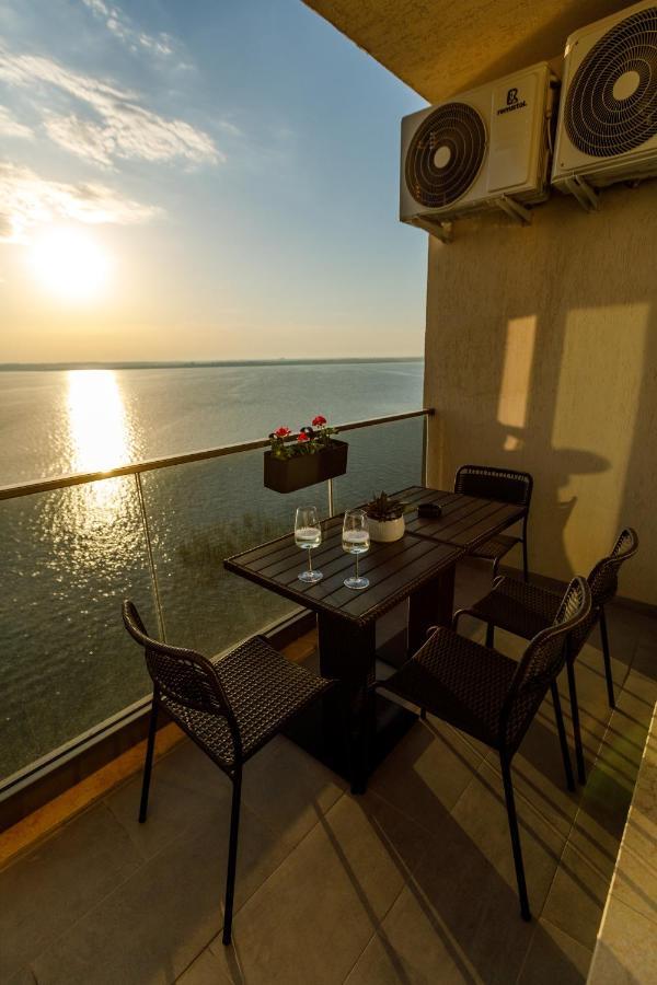 Lago Apartment Mamaia Butoaie Exteriör bild