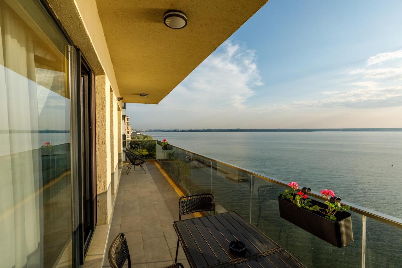 Lago Apartment Mamaia Butoaie Exteriör bild